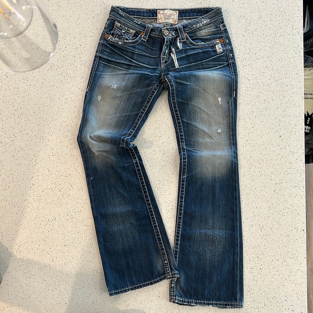 Big Star “Liv” Women Jeans. 26R. Worn and Broken In. *Repair recommended *